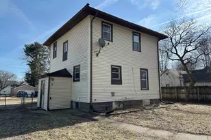 515 Burlington, Savanna, IL 61074 - Photo 2