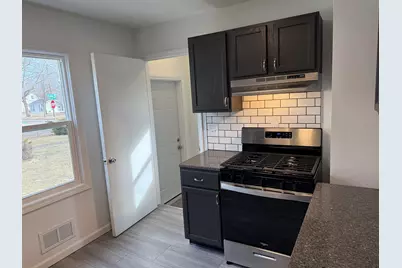 2122 N Church Street, Rockford, IL 61103 - Photo 6