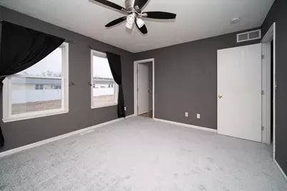 646 Cassandra Way, South Beloit, IL 61080 - Photo 8