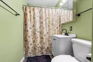 5860 Kirkwood Cir, Rockford, IL 61109 - Photo 8