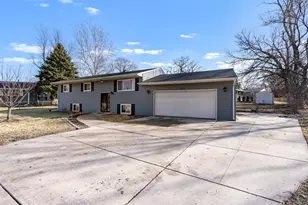 5860 Kirkwood Cir, Rockford, IL 61109 - Photo 20