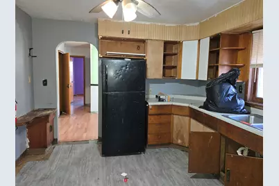 1442 S Blackhawk Avenue, Freeport, IL 61032 - Photo 14