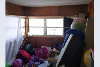 1442 S Blackhawk Avenue, Freeport, IL 61032 - Photo 16