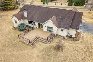 754 E Equestrian Point Dr, Oregon, IL 61061 - Photo 4