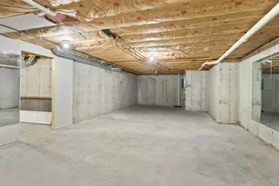 754 E Equestrian Point Dr, Oregon, IL 61061 - Photo 38