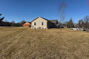 108 SW Lanark Ave, Lanark, IL 61046 - Photo 8