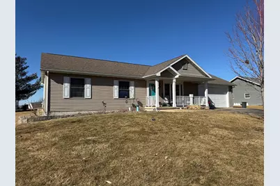 108 SW Lanark Avenue, Lanark, IL 61046 - Photo 2