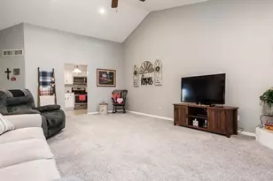 887 S Bell School, Rockford, IL 61108 - Photo 16