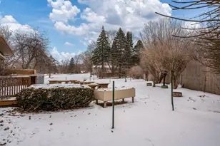 6747 Lynnhurst Ln, Roscoe, IL 61073 - Photo 6