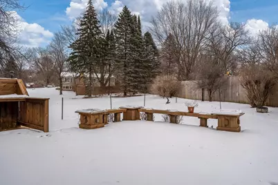 6747 Lynnhurst Lane, Roscoe, IL 61073 - Photo 10