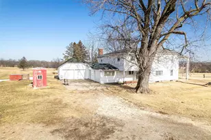 3114 S Rush Creek Rd, Stockton, IL 61085 - Photo 8