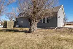 908 Hunter Rd, Caledonia, IL 61011 - Photo 44