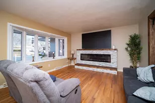 2529 Sierra Dr, Rockford, IL 61109 - Photo 4