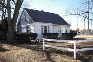 545 River Park Dr, Loves Park, IL 61111 - Photo 2