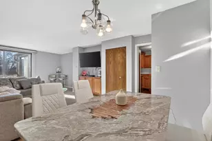 2929 Sunnyside #303A Dr, Rockford, IL 61114 - Photo 8