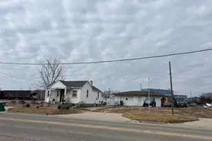 1114 6th Ave, Mendota, IL 61342 - Photo 2