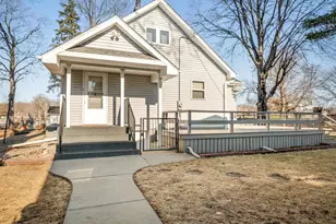 5165 Browns Beach Rd, Rockford, IL 61103 - Photo 2