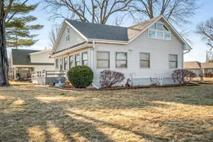 5165 Browns Beach Rd, Rockford, IL 61103 - Photo 4