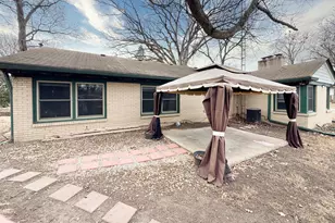 2710 Hickory Lawn Dr, Rockford, IL 61107 - Photo 4