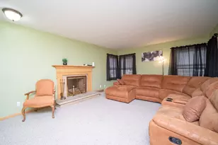 2710 Hickory Lawn Dr, Rockford, IL 61107 - Photo 18