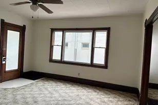 408 N West Ave, Freeport, IL 61032 - Photo 6