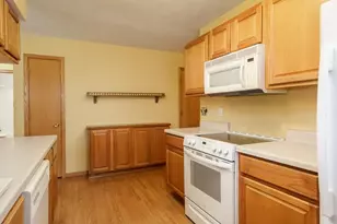 2420 Arnold Ave, Rockford, IL 61108 - Photo 14