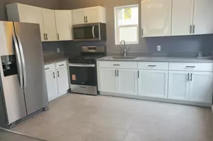 1906 S 4th St, Rockford, IL 61104 - Photo 4