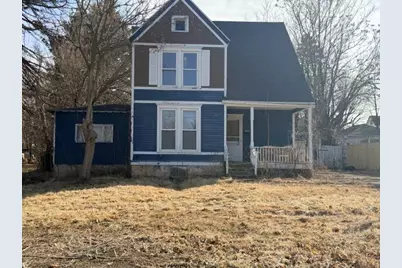 1211 S Caroll Avenue, Freeport, IL 61032 - Photo 1