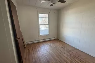 1211 S Caroll Ave, Freeport, IL 61032 - Photo 14