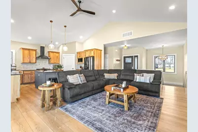 14483 Montague Road, Winnebago, IL 61088 - Photo 6