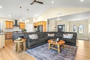 14483 Montague Rd, Winnebago, IL 61088 - Photo 6