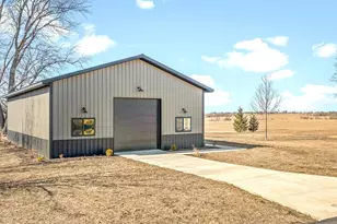 14483 Montague Rd, Winnebago, IL 61088 - Photo 40