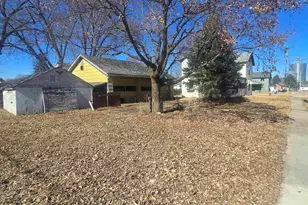 201 W 2nd St, Leaf River, IL 61047 - Photo 24