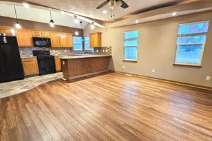 8098 Hartlein St, Shirland, IL 61079 - Photo 4