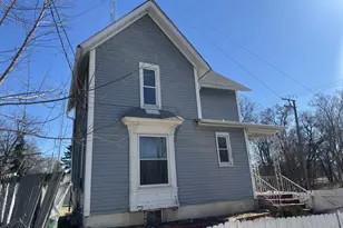 201 N Hinkley Ave, Rockford, IL 61101 - Photo 2