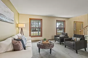 8712 Oakwood Glen Dr, Rockford, IL 61108 - Photo 8