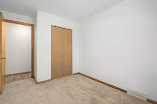 325 Apache Ct, Galena, IL 61036 - Photo 32