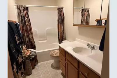 223 A Oakwood Avenue, Oglesby, IL 61348 - Photo 16