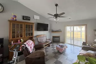 15541 Finley Way, South Beloit, IL 61080 - Photo 12
