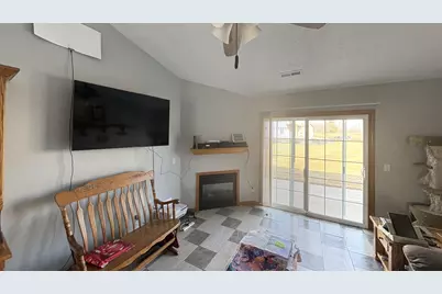 15541 Finley Way, South Beloit, IL 61080 - Photo 8