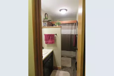 638 S Carthage Drive, Freeport, IL 61032 - Photo 10