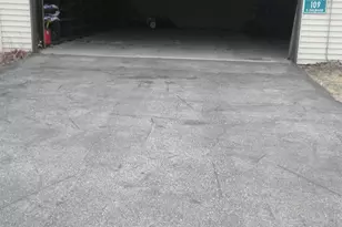 105 E Oakwood Dr, Byron, IL 61010 - Photo 14