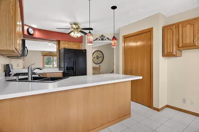 6547 Stonehill Way, Rockford, IL 61108 - Photo 10