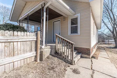 802 Waveland Avenue, Rockford, IL 61108 - Photo 2