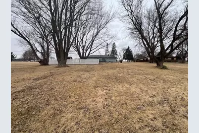 2585 S Van Brocklyn Road, Freeport, IL 61032 - Photo 6