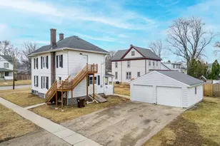 922 Lincoln Ave, Rochelle, IL 61068 - Photo 4