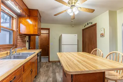 832 Taft Road, Rockford, IL 61109 - Photo 8