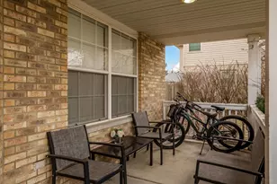 16736 Karen Springs Dr, Lockport, IL 60441 - Photo 4