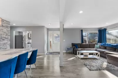 918 Mayfair Place, Rockford, IL 61107 - Photo 10