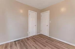 2803 Fairview Ave, Rockford, IL 61101 - Photo 10